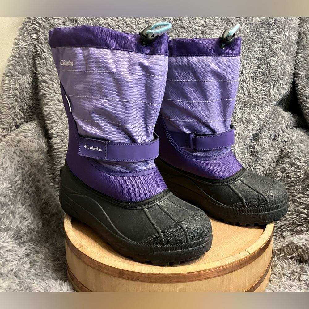 EUC Columbia Girls Powder Bug Winter Boot Purple